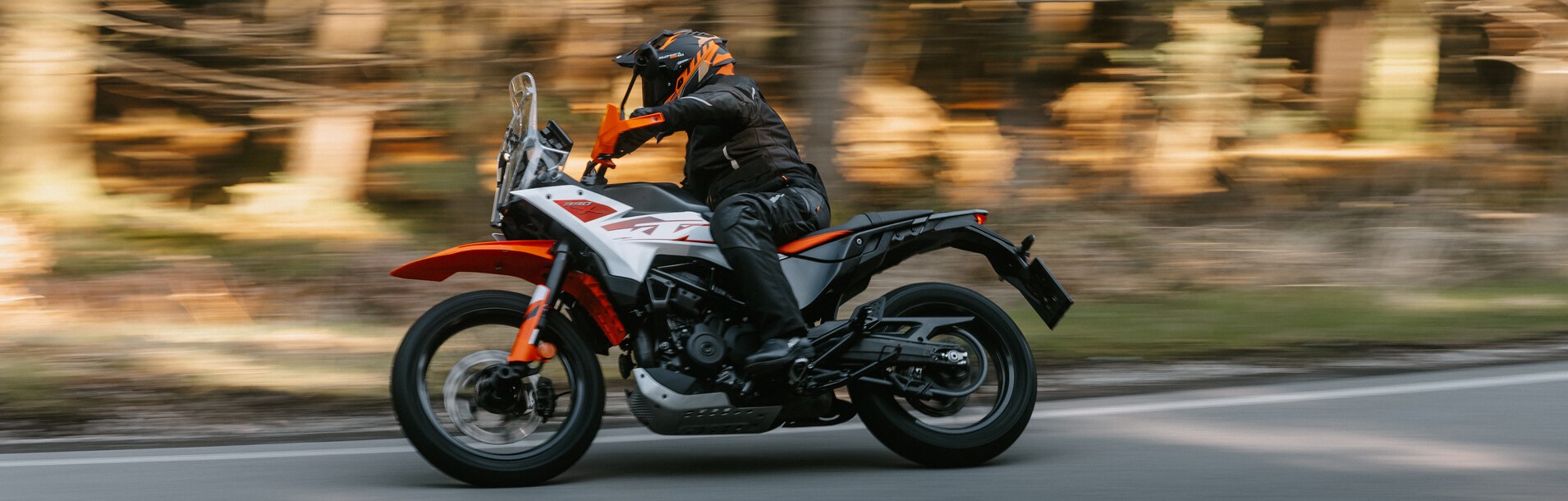 390 ADV X